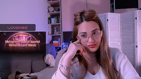 libra_mia online show from January 16, 1:59 pm