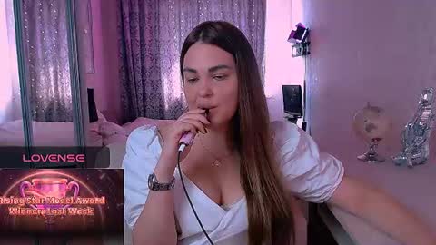 libra_mia online show from July 16, 9:04 am