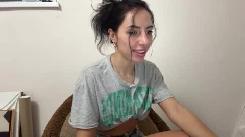 Snapshot of libre_queen chatting on October 23, 4:17 pm libre_queen online show from October 23, 4:17 pm