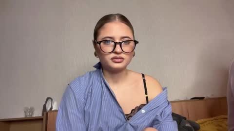 Snapshot of librelover chatting on November 25, 1:00 pm librelover online show from November 25, 1:00 pm