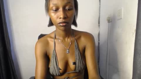 Snapshot of lick_juicypussy chatting on February 3, 7:13 am Juicy pinkpussy online show from February 3, 7:13 am