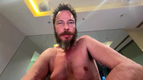 Snapshot of lickabate chatting on June 2, 1:35 pm Lickable online show from June 2, 1:35 pm