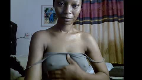 Snapshot of lickmefuckmex chatting on December 15, 7:56 am lickmefuckmex online show from December 15, 7:56 am