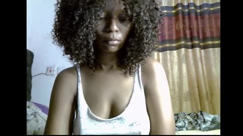 Snapshot of lickmefuckmex chatting on February 6, 9:45 am lickmefuckmex online show from February 6, 9:45 am