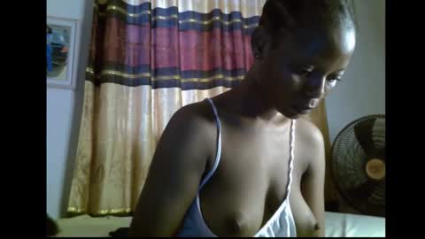 Snapshot of lickmefuckmex chatting on February 12, 8:42 am lickmefuckmex online show from February 12, 8:42 am