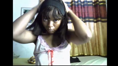 Snapshot of lickmefuckmex chatting on February 17, 9:17 am lickmefuckmex online show from February 17, 9:17 am