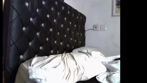 Snapshot of lickmefuckmex chatting on March 16, 10:03 pm lickmefuckmex online show from March 16, 10:03 pm