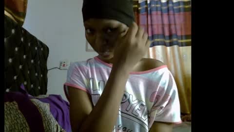 Snapshot of lickmefuckmex chatting on April 7, 9:10 am lickmefuckmex online show from April 7, 9:10 am