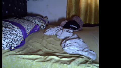 Snapshot of lickmefuckmex chatting on April 9, 8:42 am lickmefuckmex online show from April 9, 8:42 am