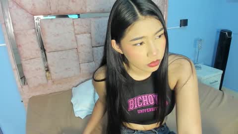 licky_lov online show from November 26, 3:18 am