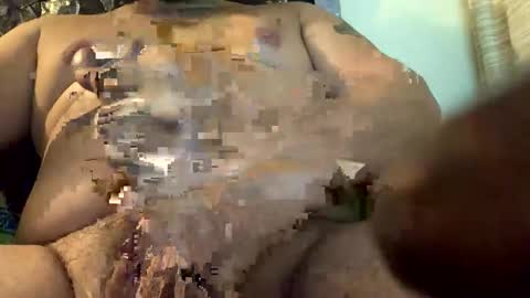 Snapshot of liftedspirit33 chatting on November 25, 4:23 am liftedspirit33 online show from November 25, 4:23 am