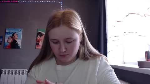 Snapshot of light_lunaa chatting on October 20, 5:30 am light_lunaa online show from October 20, 5:30 am