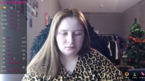 Snapshot of light_lunaa chatting on January 6, 3:49 pm light_lunaa online show from January 6, 3:49 pm