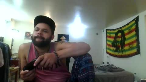 Snapshot of lightskinned666 chatting on November 27, 5:37 pm lightskinned666 online show from November 27, 5:37 pm