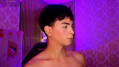 Snapshot of lihian_tay chatting on April 28, 7:52 pm LIHIAN online show from April 28, 7:52 pm
