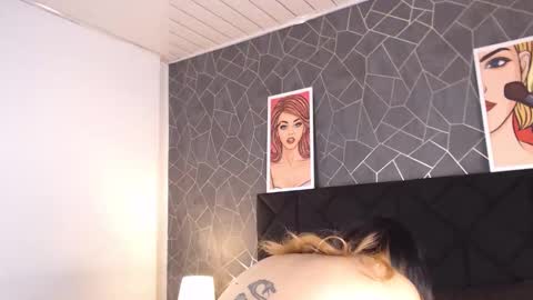 lia  online show from April 16, 9:39 pm