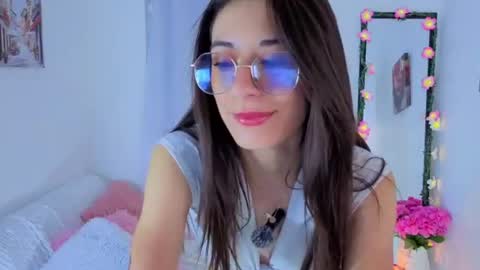 Snapshot of liiaa__7 chatting on June 26, 2:32 pm liiaa online show from June 26, 2:32 pm