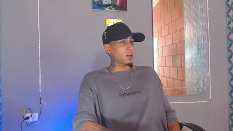 Snapshot of liiaam_lee_ chatting on July 2, 9:10 pm Daniel online show from July 2, 9:10 pm