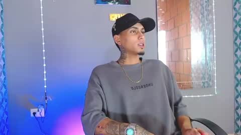 Snapshot of liiaam_lee_ chatting on July 5, 8:38 pm Daniel online show from July 5, 8:38 pm
