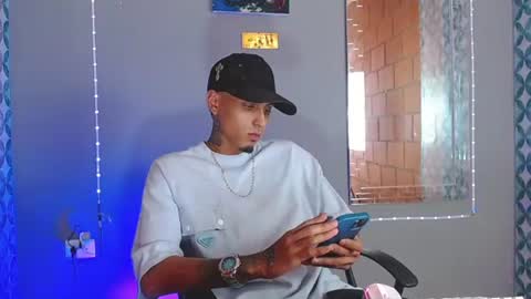 Snapshot of liiaam_lee_ chatting on July 11, 9:16 pm Daniel online show from July 11, 9:16 pm
