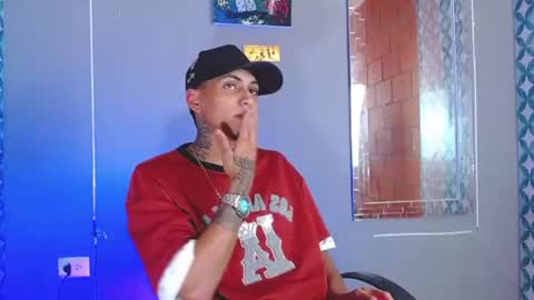 Snapshot of liiaam_lee_ chatting on July 19, 7:06 pm Daniel online show from July 19, 7:06 pm