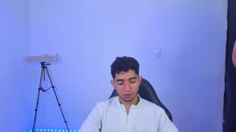 liiam_jesus online show from April 16, 1:23 pm