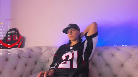 Snapshot of liiam_smith_ chatting on January 11, 3:09 pm liiam_smith_ online show from January 11, 3:09 pm