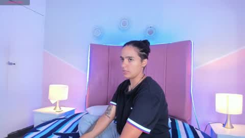 Snapshot of liiam_smith_ chatting on September 26, 2:32 pm liiam_smith_ online show from September 26, 2:32 pm