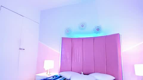 liiam_smith_ online show from October 11, 1:31 pm