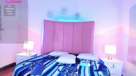 liiam_smith_ online show from October 19, 12:28 pm