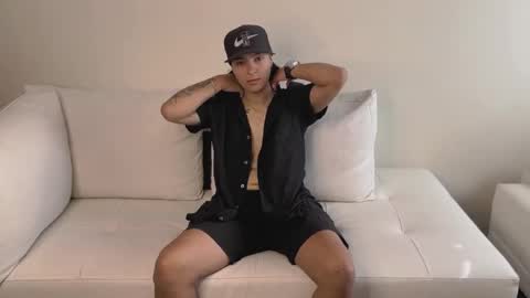 liiam_smith_ online show from November 25, 12:16 pm