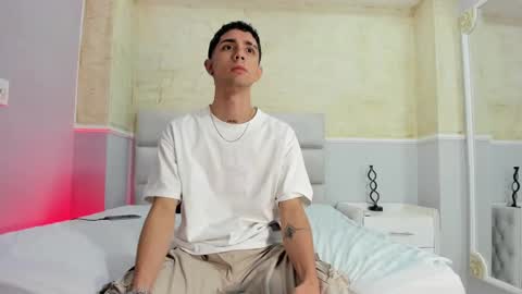 Snapshot of liiamhudson_ chatting on February 3, 5:18 am L I I A M online show from February 3, 5:18 am