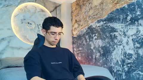 Snapshot of liiamhudson_ chatting on September 11, 6:52 pm L I I A M online show from September 11, 6:52 pm