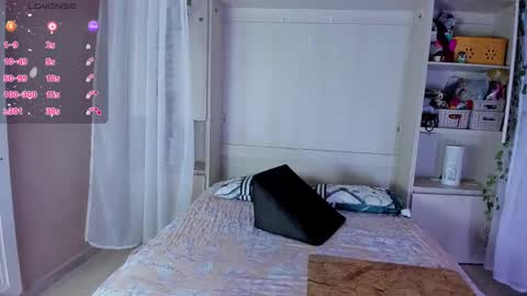         online show from February 5, 11:48 am