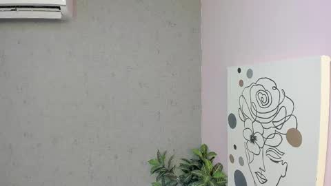 Snapshot of liil_miia chatting on March 2, 7:10 pm Miia online show from March 2, 7:10 pm