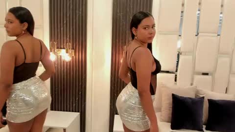 Liily Evans online show from May 14, 11:50 am