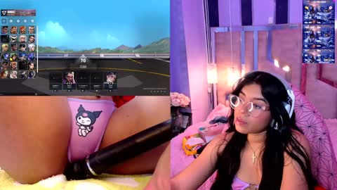 Snapshot of liis_ chatting on December 10, 1:11 pm Liss online show from December 10, 1:11 pm
