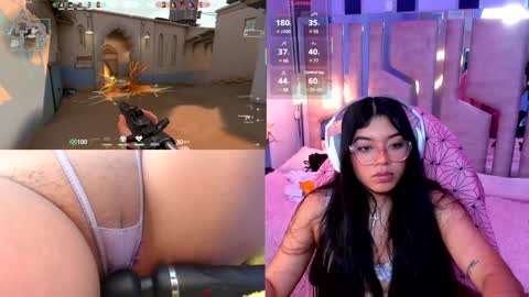 Snapshot of liis_ chatting on January 30, 1:42 pm Liss online show from January 30, 1:42 pm