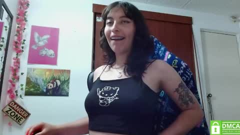 Snapshot of liisaax chatting on May 4, 3:57 am lisa online show from May 4, 3:57 am