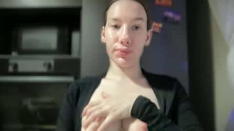 liissa207673 online show from September 28, 11:59 am