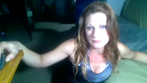 Snapshot of likerightnow chatting on May 10, 11:26 am likerightnow online show from May 10, 11:26 am