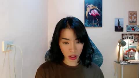 Snapshot of likliklicklengleng chatting on November 8, 5:23 pm Leng online show from November 8, 5:23 pm