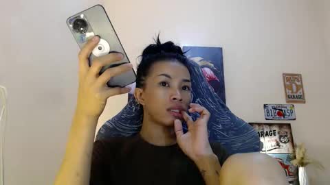 Snapshot of likliklicklengleng chatting on December 14, 7:14 am Leng online show from December 14, 7:14 am