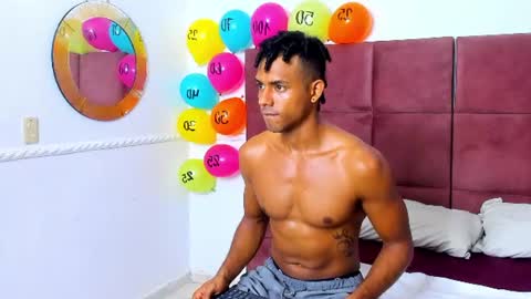 Snapshot of lil___king chatting on July 19, 1:48 pm Lil KIng online show from July 19, 1:48 pm