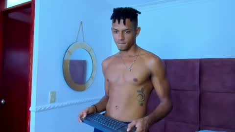 Snapshot of lil___king chatting on July 29, 3:54 pm Lil KIng online show from July 29, 3:54 pm