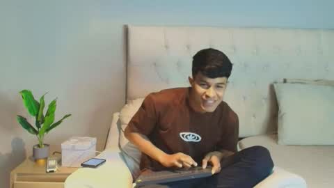 Snapshot of lil_ae1 chatting on January 12, 7:08 pm lil online show from January 12, 7:08 pm