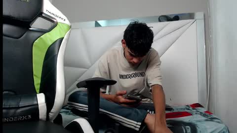 LIAM online show from December 20, 3:35 am