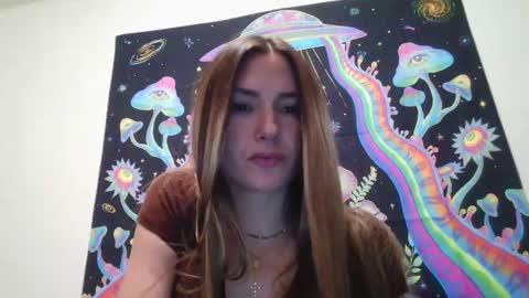 Snapshot of lil_bit_midnightmuse chatting on October 16, 8:15 am lil_bit_midnightmuse online show from October 16, 8:15 am