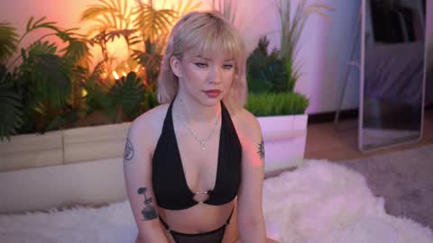lil_chery online show from September 27, 8:08 am