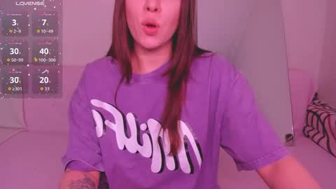 Snapshot of lil_foxy999 chatting on February 21, 11:22 am Alisa online show from February 21, 11:22 am